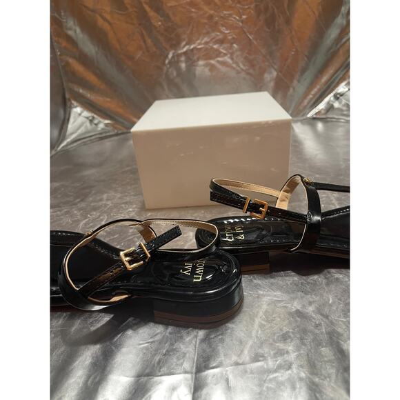 Crown & Ivy Thong Sandals Black Patent Gloss Women's size 7 style Hannah - Picture 1 of 6